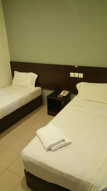 Tiong Nam Hotel Pasir Gudang Esterno foto