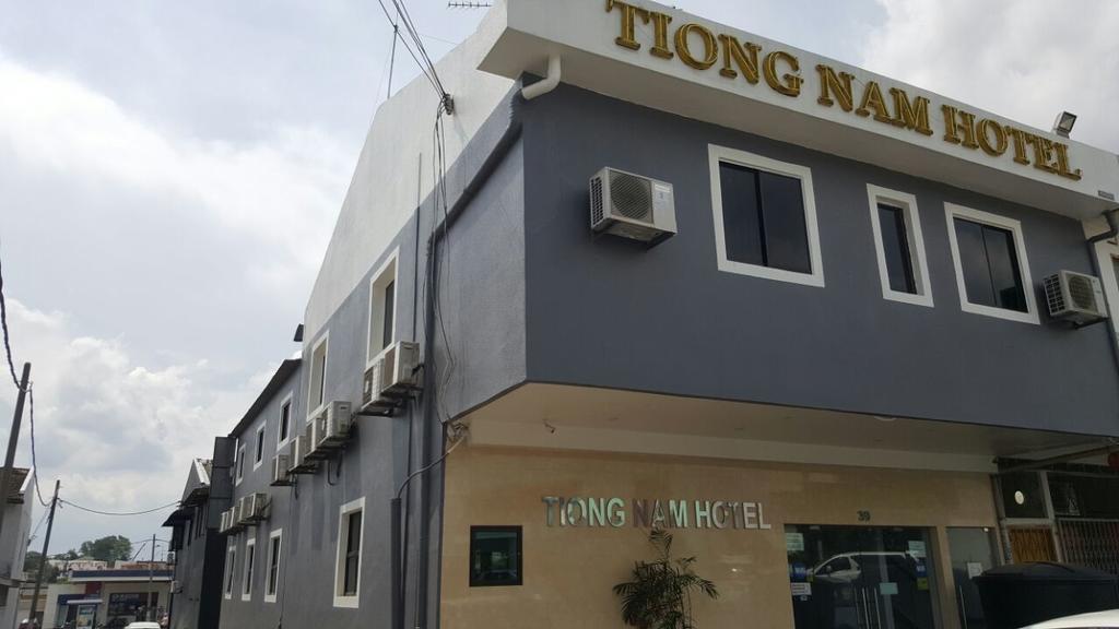 Tiong Nam Hotel Pasir Gudang Esterno foto